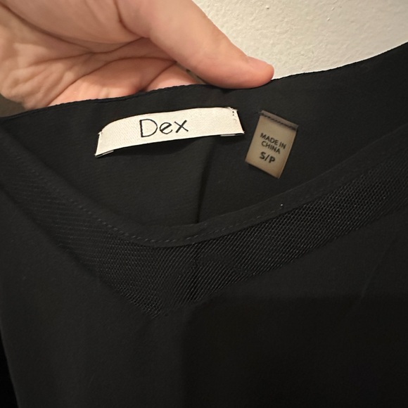 Bundle of sleeveless tops - Picture 6 of 16